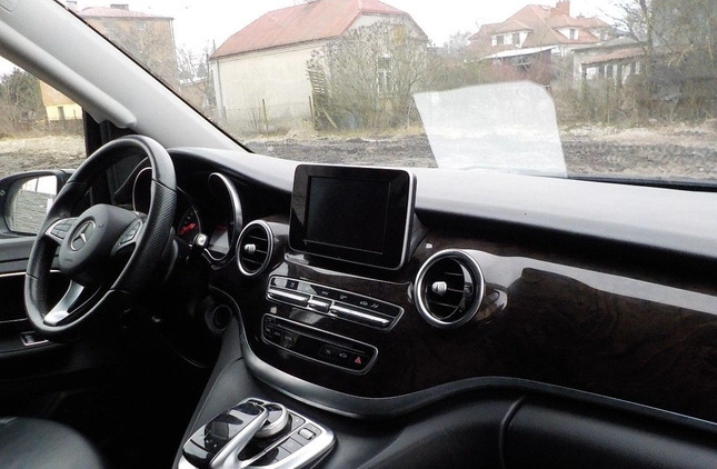 Mercedes-Benz Klasa V cena 86900 przebieg: 211818, rok produkcji 2018 z Poręba małe 742